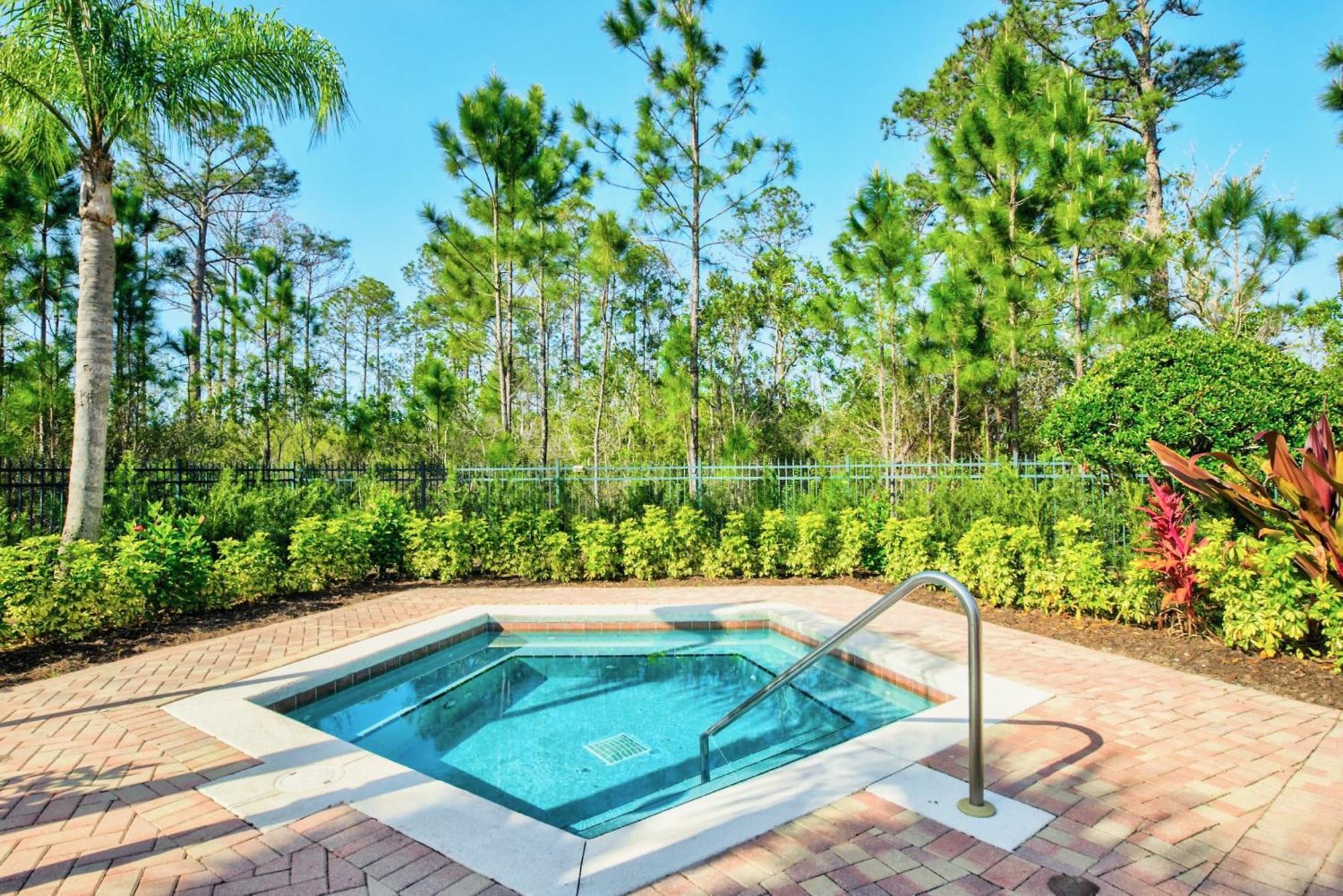 Cozy 2Br Condo - Private Balcony - Near Disney أورلاندو المظهر الخارجي الصورة