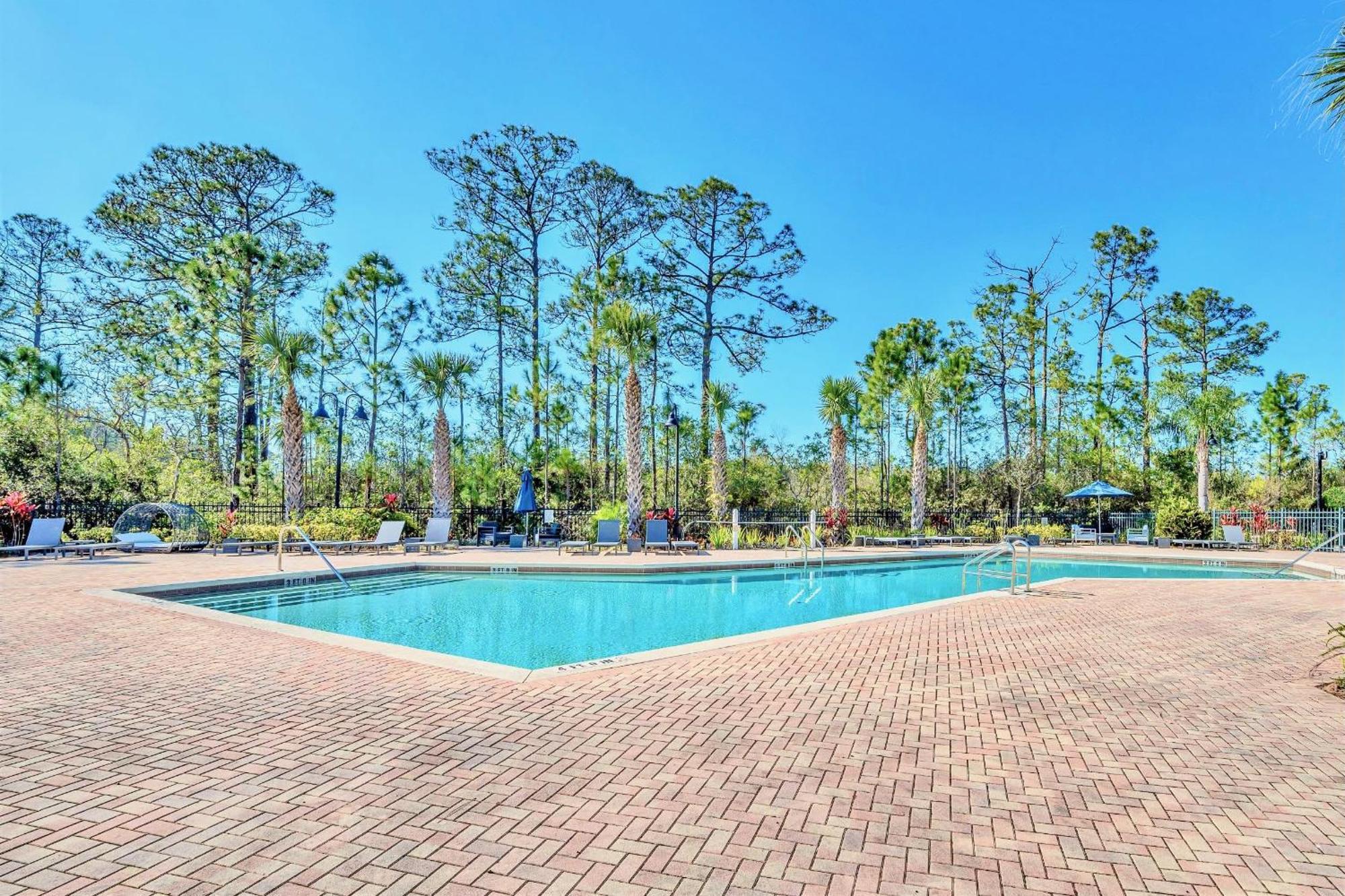 Cozy 2Br Condo - Private Balcony - Near Disney أورلاندو المظهر الخارجي الصورة