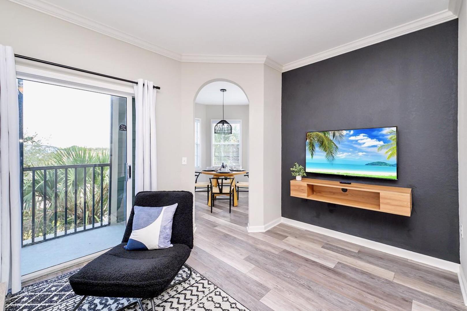 Cozy 2Br Condo - Private Balcony - Near Disney أورلاندو المظهر الخارجي الصورة