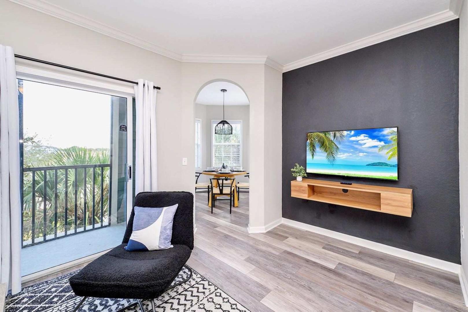 Cozy 2Br Condo - Private Balcony - Near Disney أورلاندو المظهر الخارجي الصورة